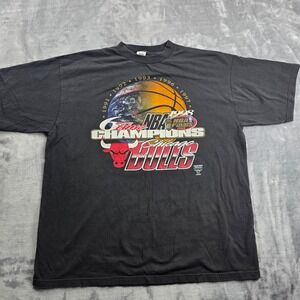 Vintage Logo 7 Chicago Bulls T-Shirt Mens 2XL Black 6-Time NBA Champions 1998